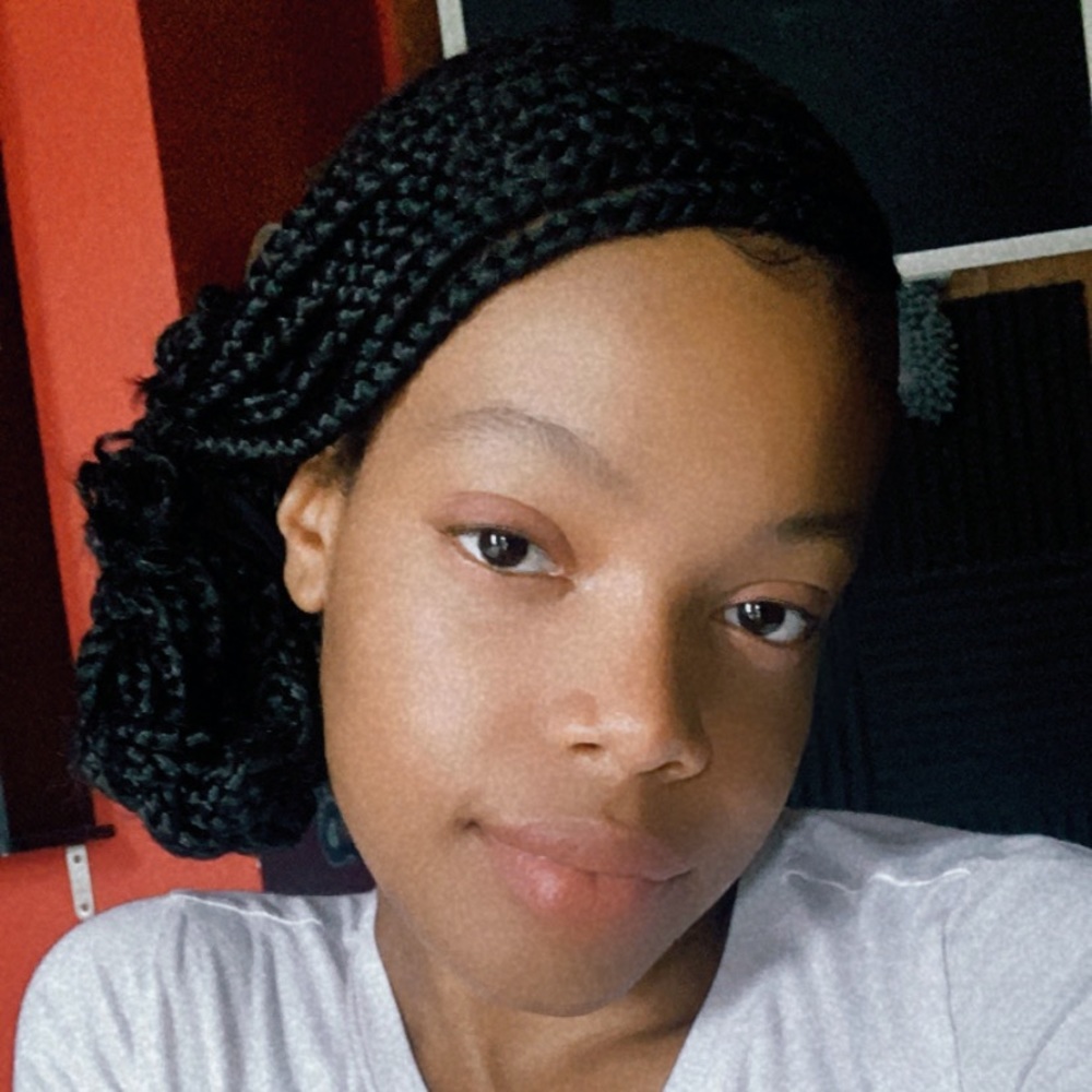 Meet your Posher, Aisha